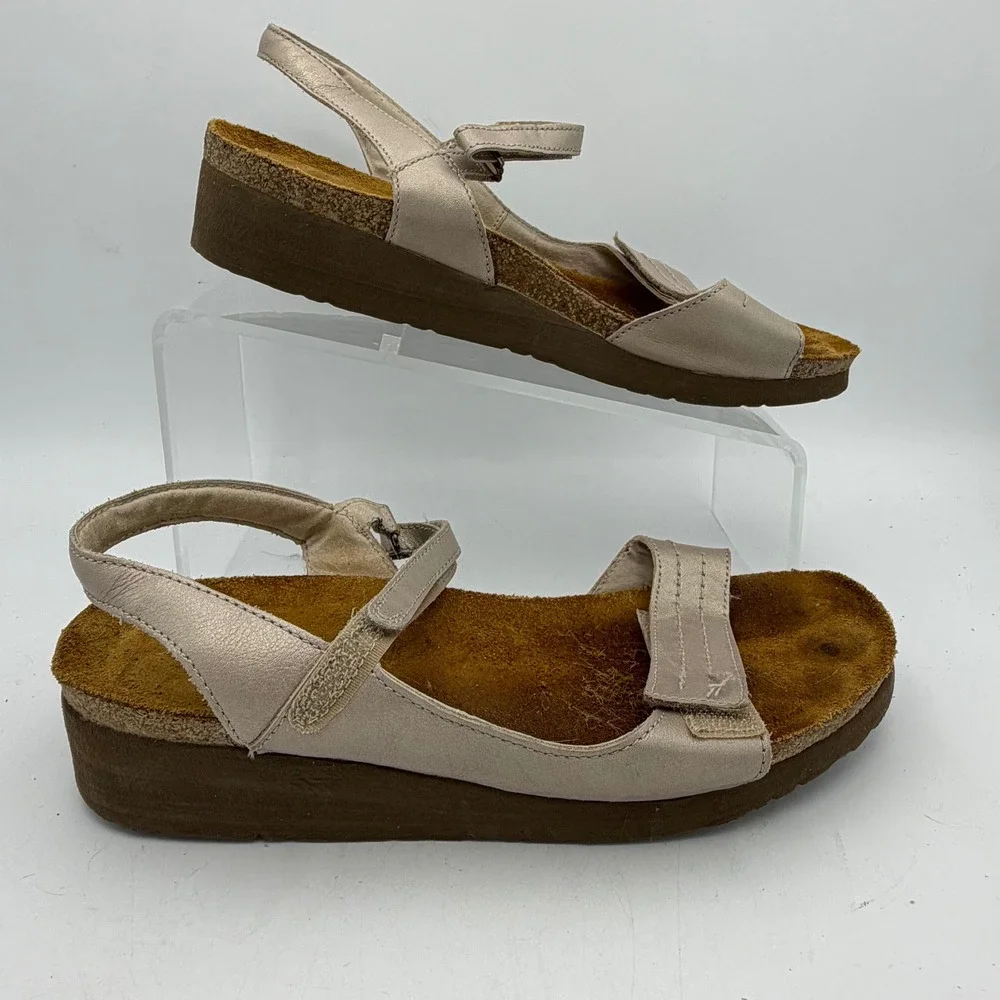 Naot Womens 40 Sandals Kayla Champagne Metallic Leather Wedge Comfort‎ Strappy